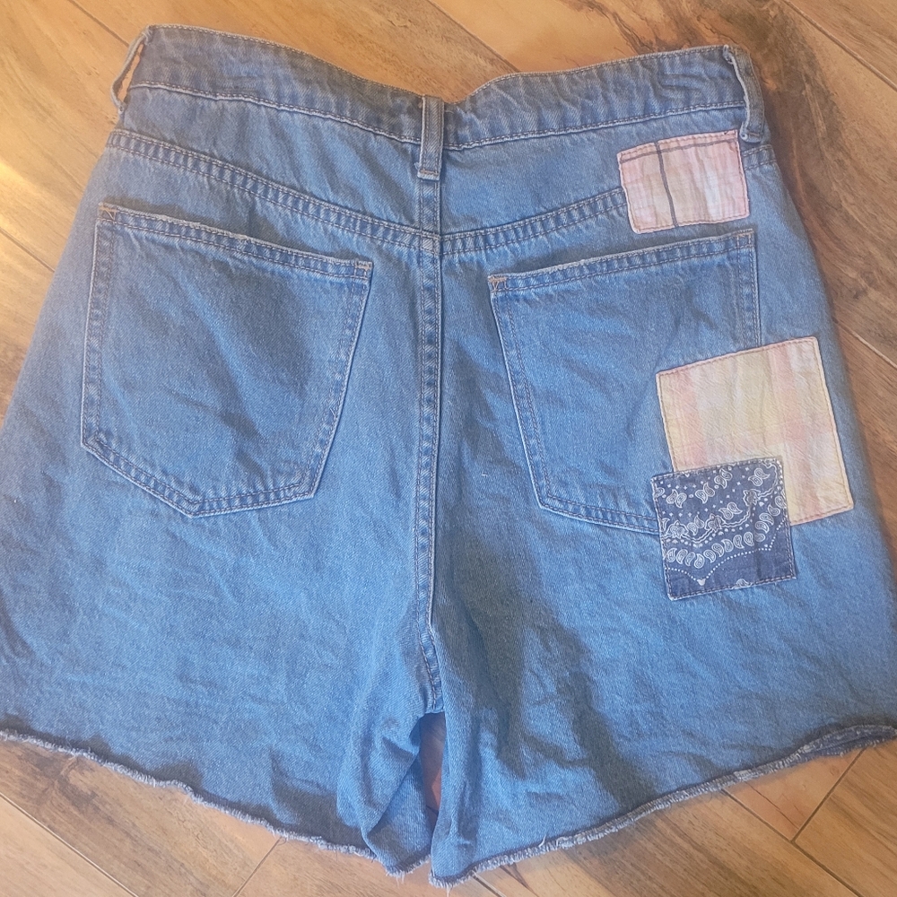Easel Patchwork Denim Shorts, Great Condition, Sz… - image 6